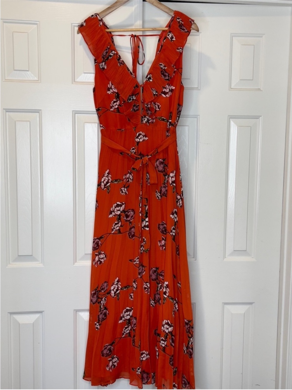 Lulus Red Orange Floral Pleated Chiffon Maxi Dress Open Back Size M - Picture 8 of 13